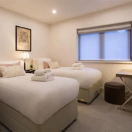 Riverside Terrace View Point *
